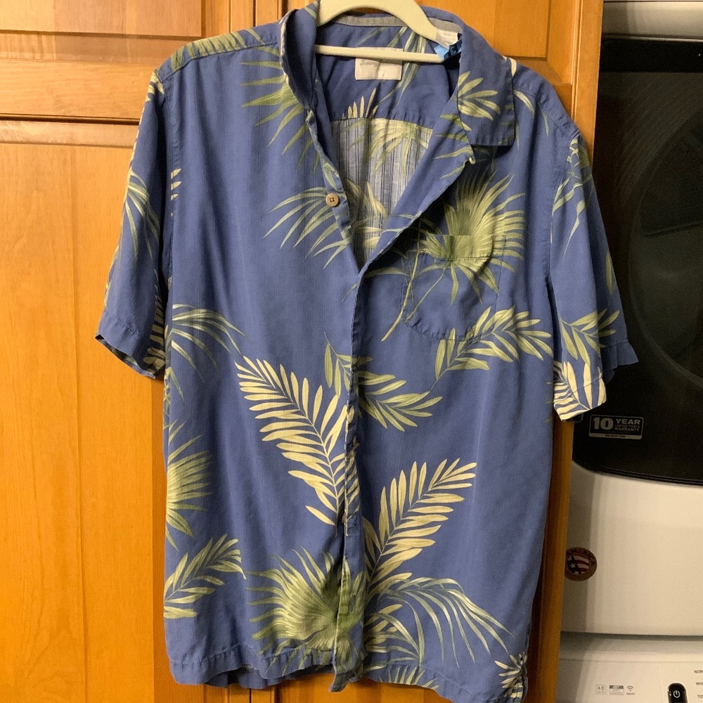 Tommy Bahama 100% silk men’s shirt